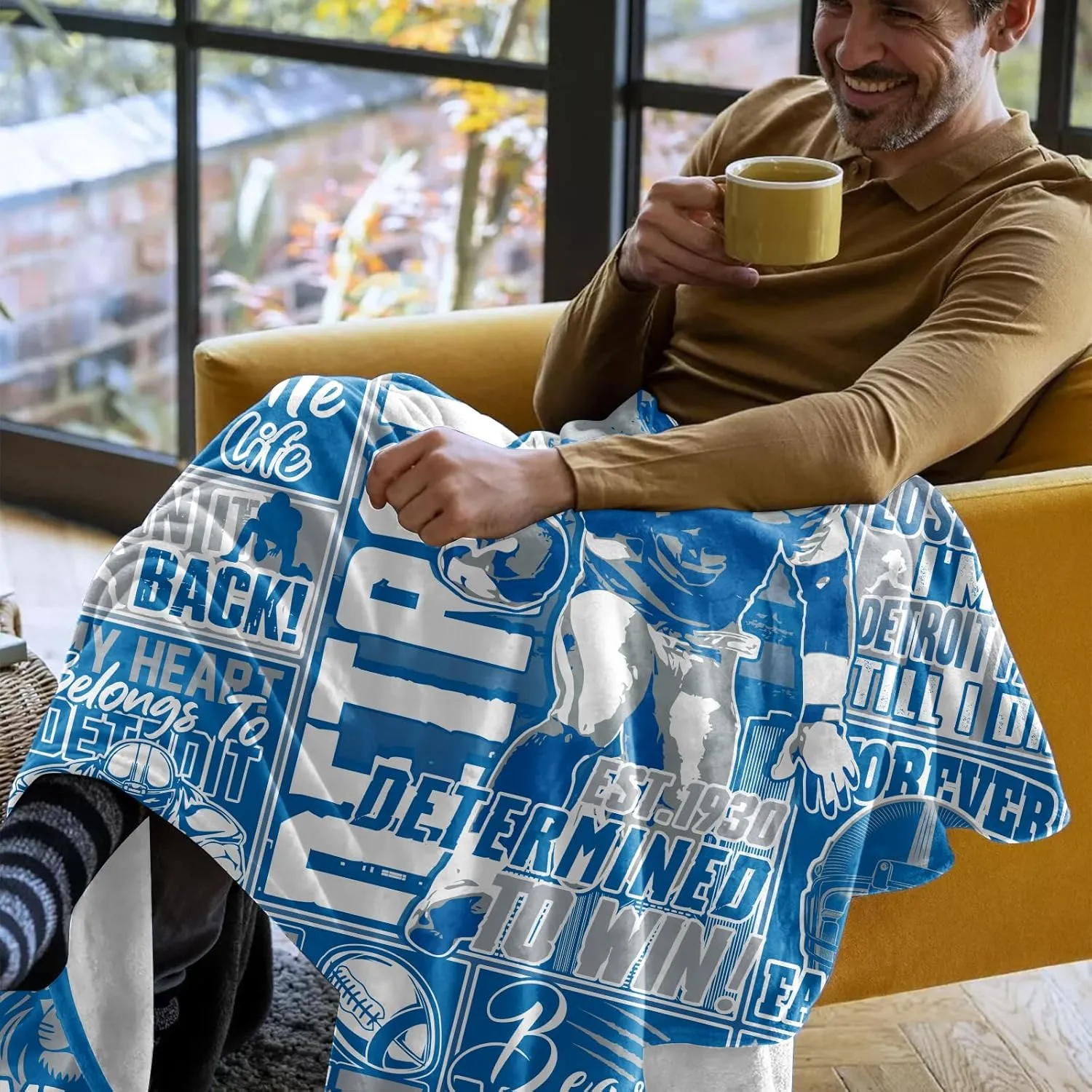 Football Gifts Blanket, Gifts for Team Fans, Fathers Day Blue Football Flannel Blanket for Men Women, Throw Blanket for Couch 60"x50"