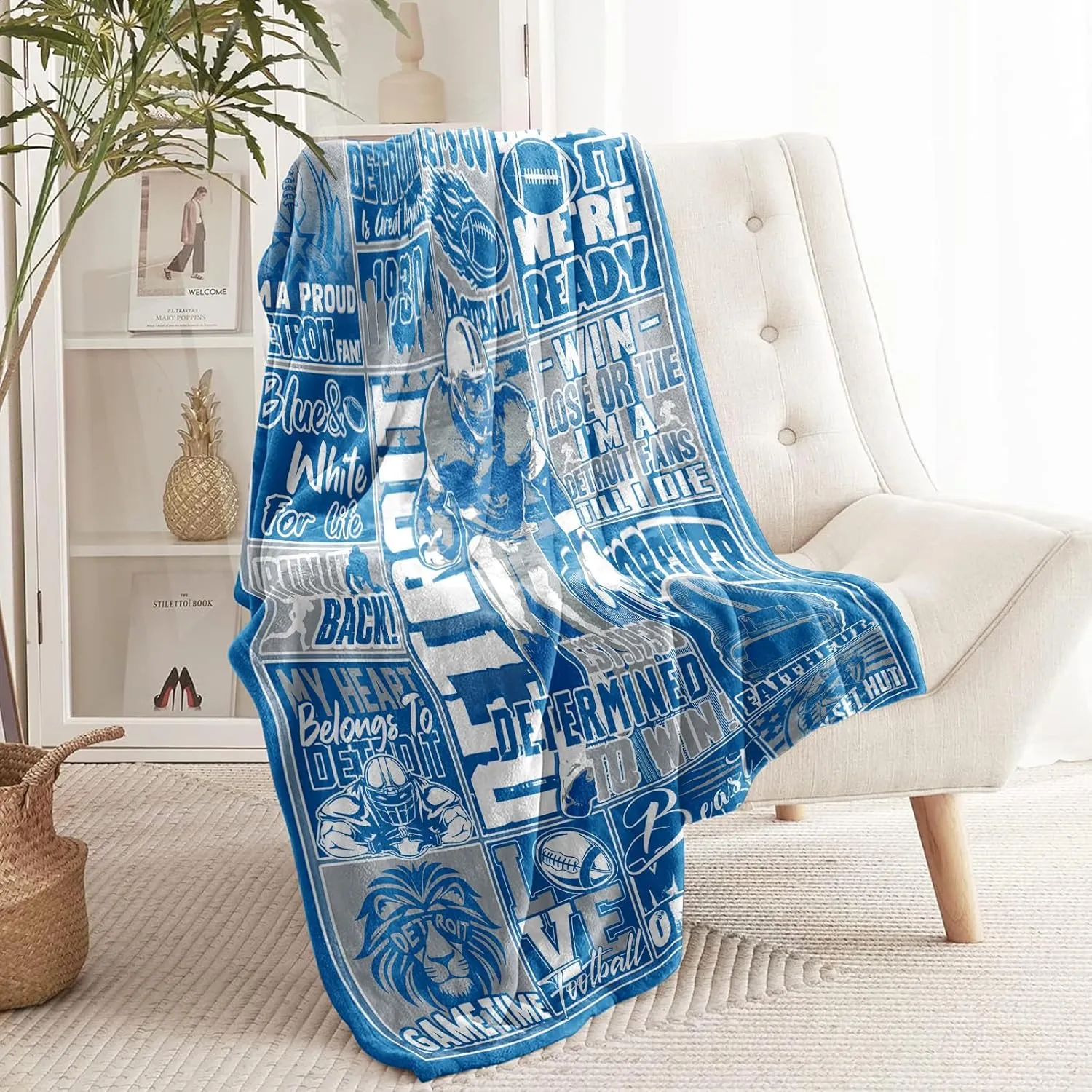 Football Gifts Blanket, Gifts for Team Fans, Fathers Day Blue Football Flannel Blanket for Men Women, Throw Blanket for Couch 60"x50"