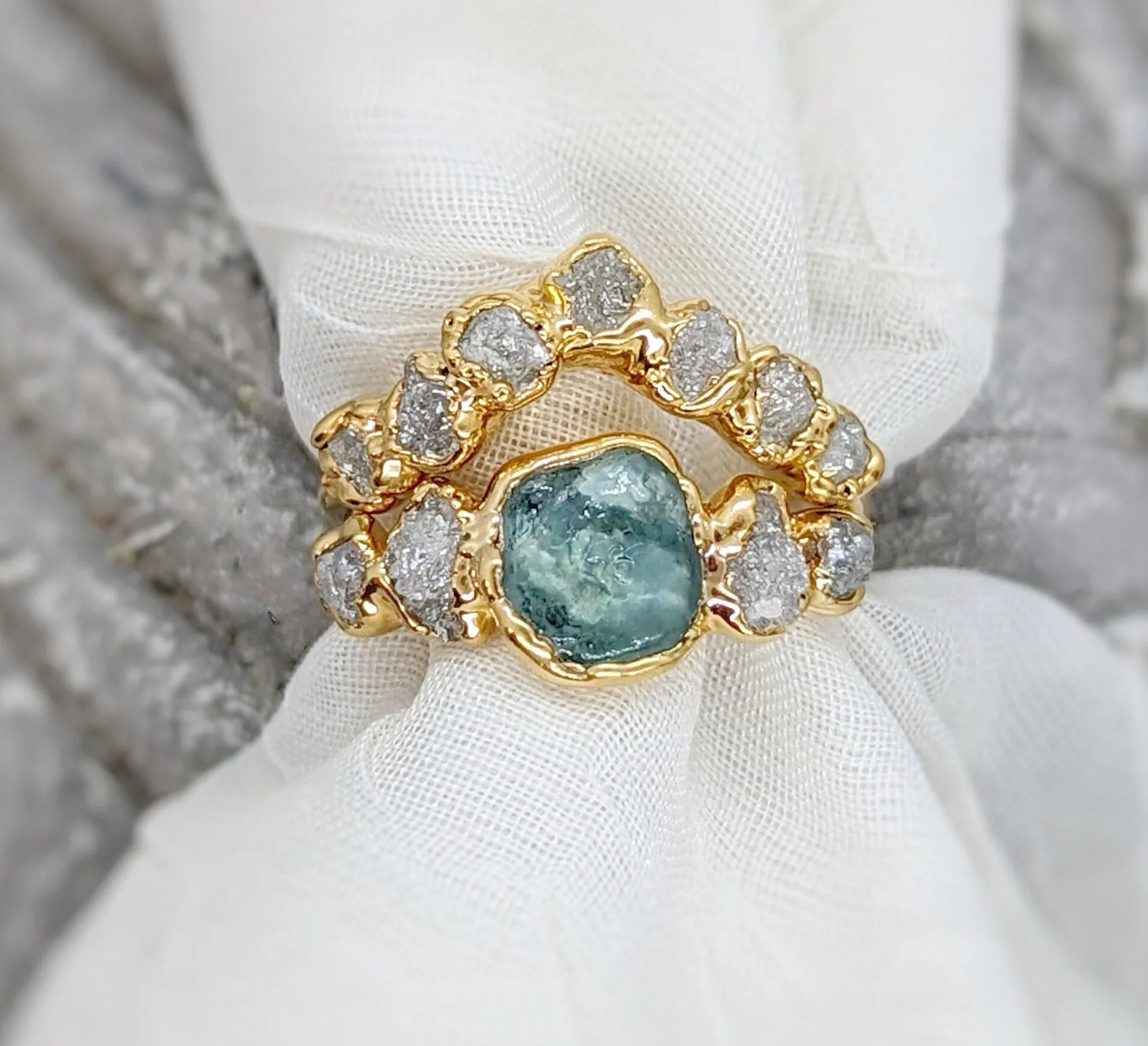 Raw Montana Sapphire and diamond bridal ring set